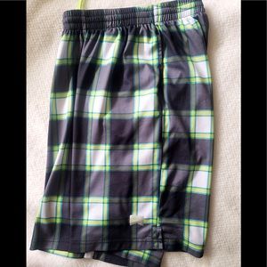 NIKE TRAINING SHORTS BOYS XL/ MENS XS